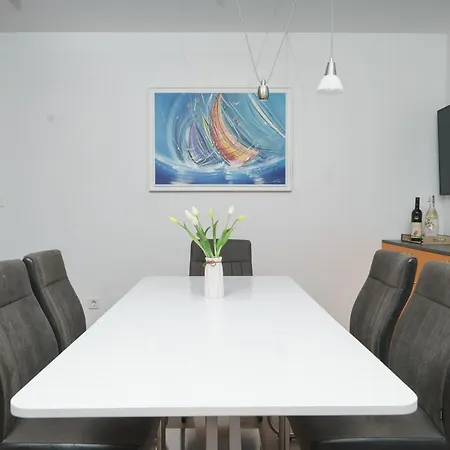 Olive Balcony Vodice-srima Apartman Srima